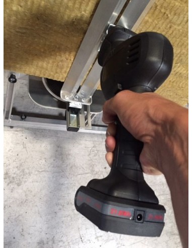 Serra de corte EDMA a bateria, Isolamentos, Corte de lã de rocha, Lã de Vidro, ferramentas a bateria, Insulacut, Capot